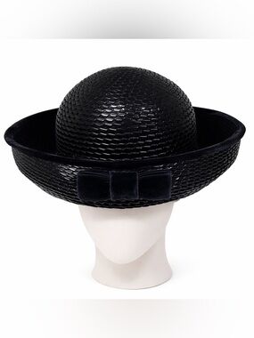 Vintage navy woven hat with velvet bow and trim.